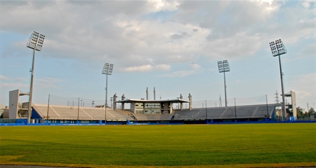 Vista complessiva del corpo centrale e della tribuna